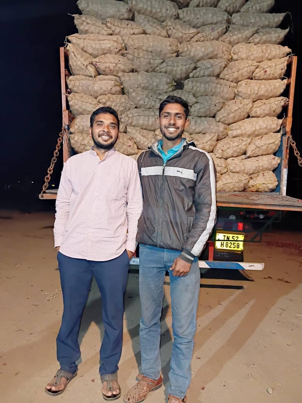 Container loading and reefer handling of produce at port — photo 8